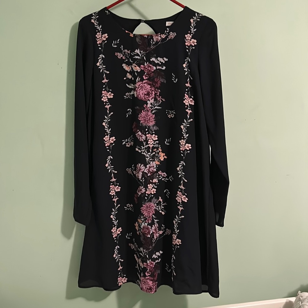 Floral dress.  Size M.  Brand xhilaration